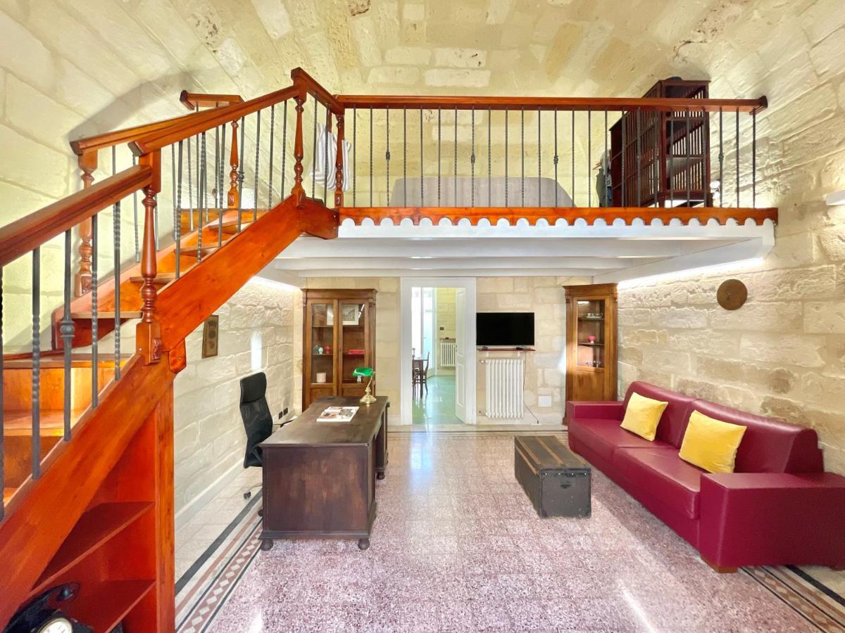 Vohis Luxury House - Fast Wi-Fi & Easy Parking Leilighet Lecce Eksteriør bilde