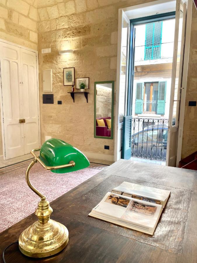 Vohis Luxury House - Fast Wi-Fi & Easy Parking Leilighet Lecce Eksteriør bilde