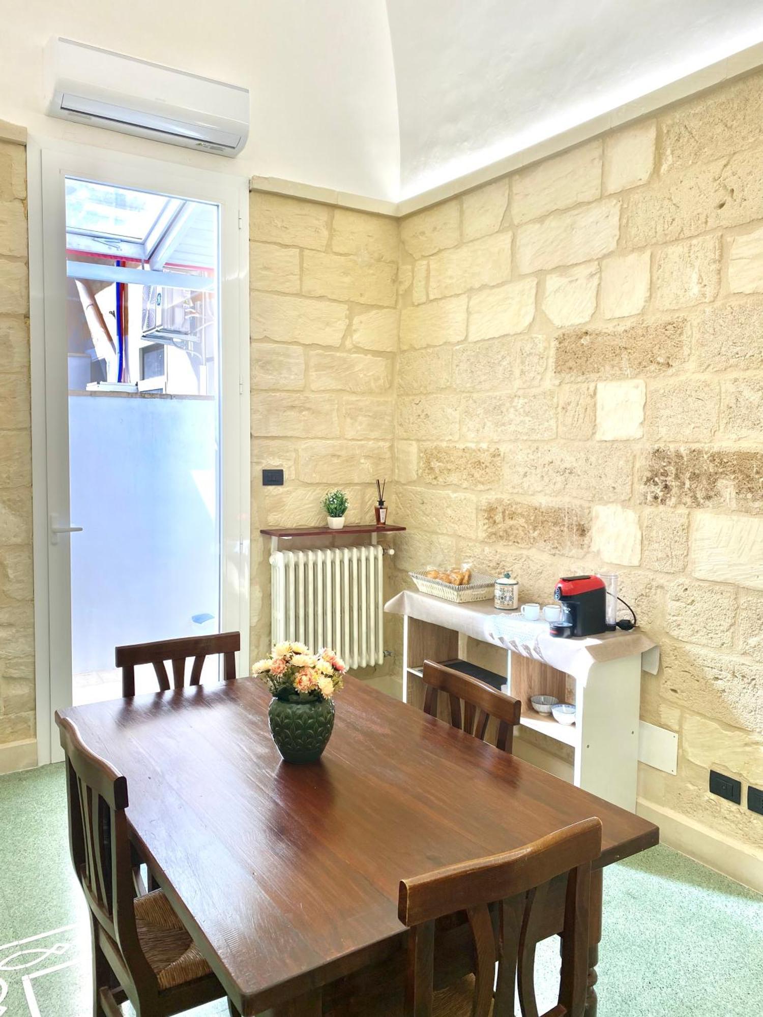 Vohis Luxury House - Fast Wi-Fi & Easy Parking Leilighet Lecce Eksteriør bilde