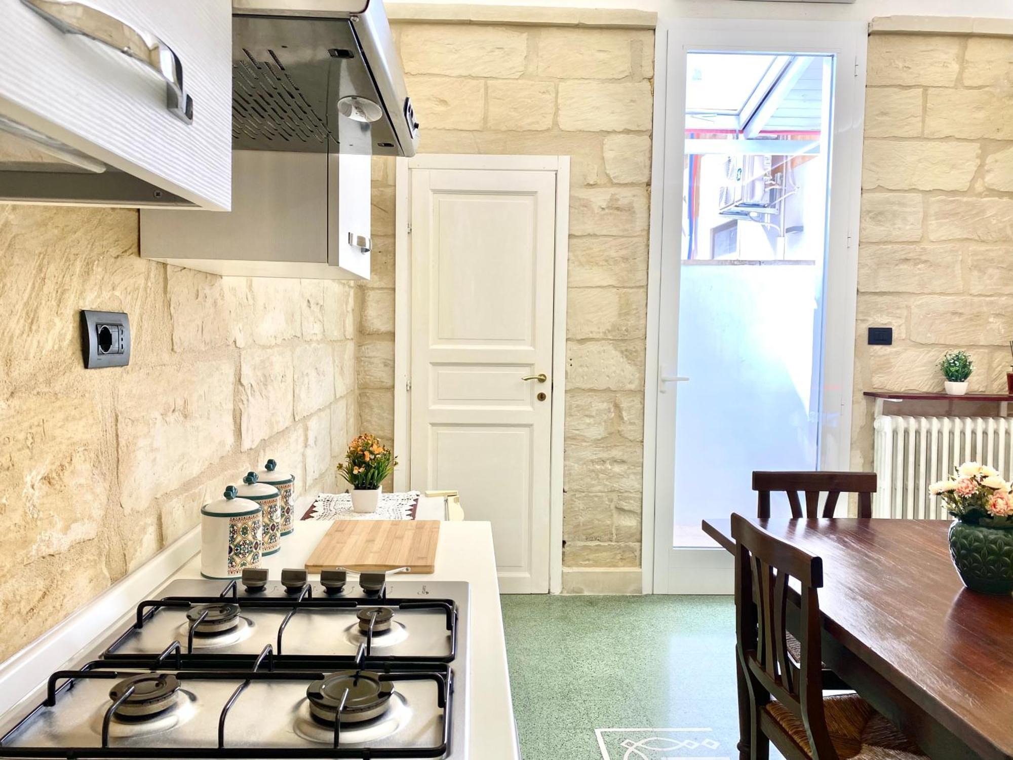 Vohis Luxury House - Fast Wi-Fi & Easy Parking Leilighet Lecce Eksteriør bilde