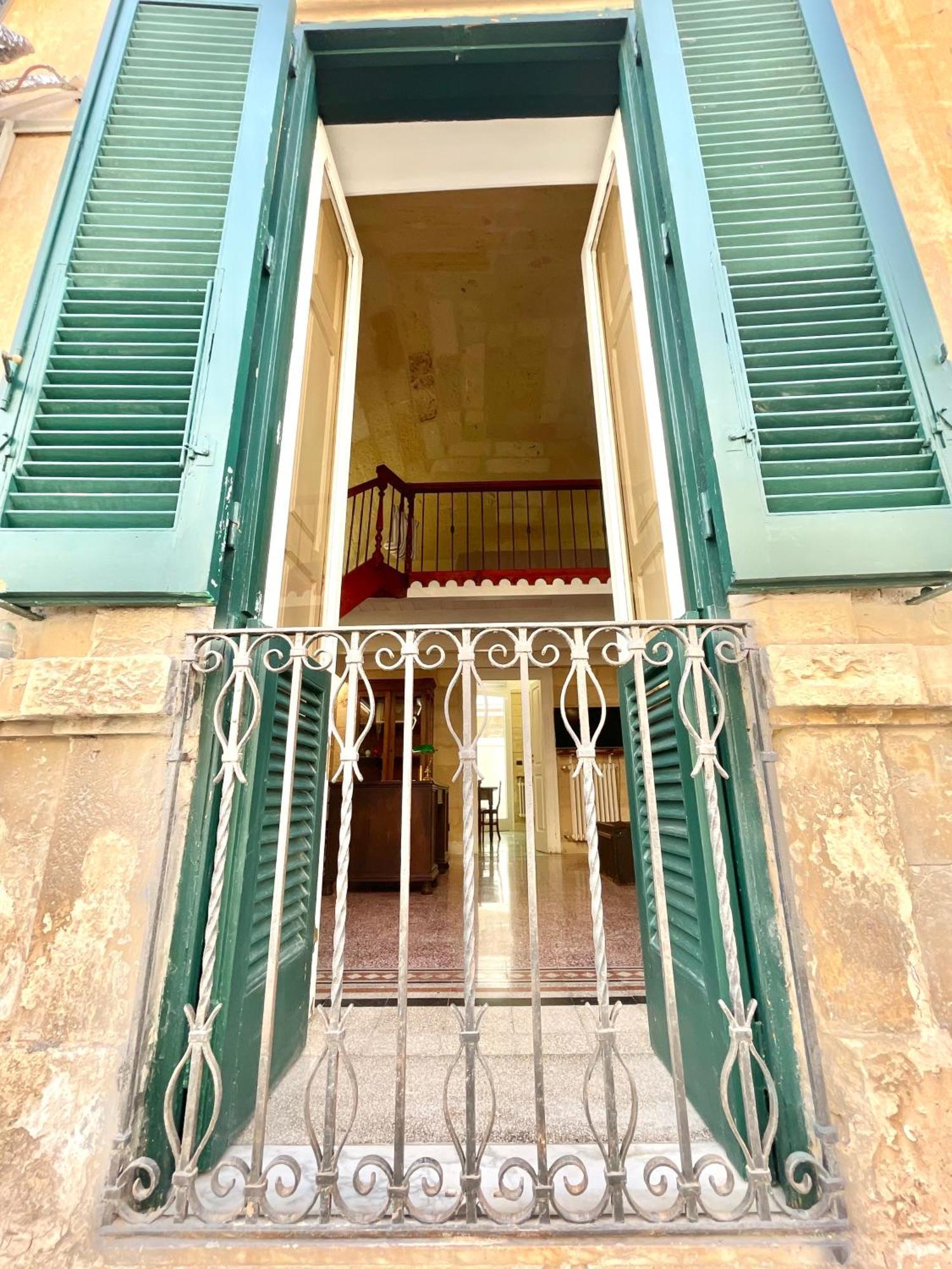 Vohis Luxury House - Fast Wi-Fi & Easy Parking Leilighet Lecce Eksteriør bilde